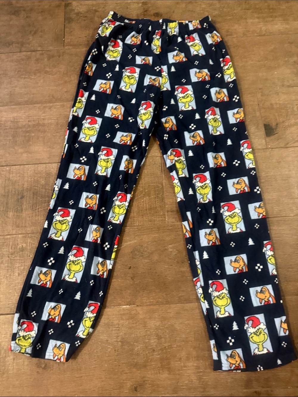 Grinch Pajama Bottoms.  Women’s Small